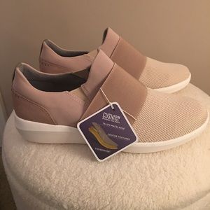 CLARKS Slip-On Shoes (Pink)